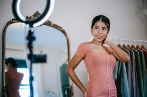 How to Be a Fashion Blogger 1