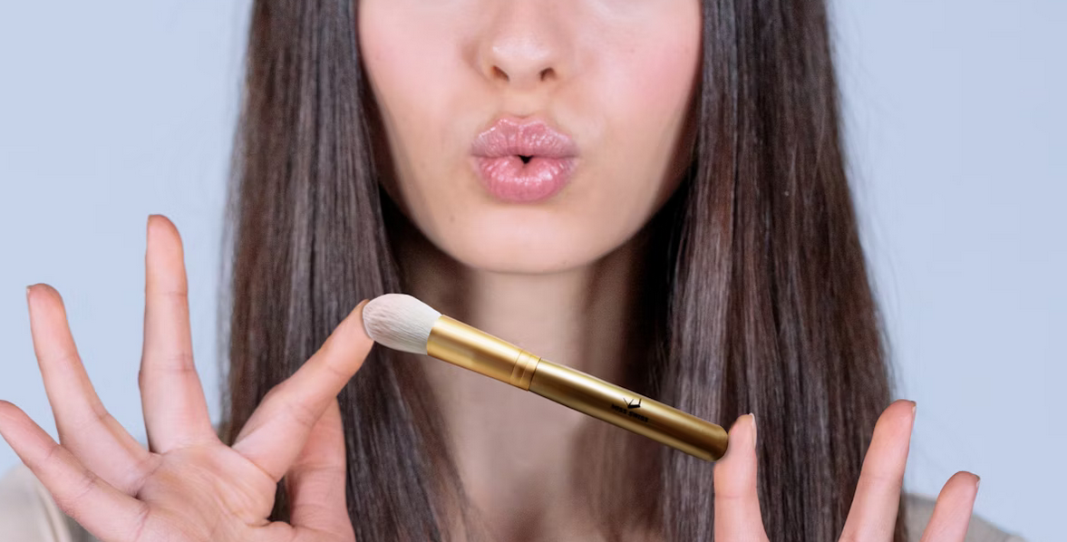 makeup brush
